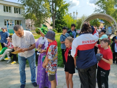 Волонтёры